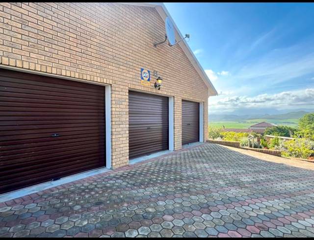 3 BEDROOM HOUSE FOR SALE IN FRAAIUITSIG
